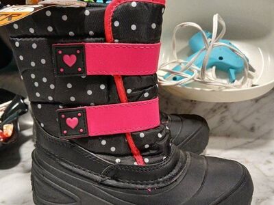 Girl's New Snow Boots sz 13 Pink/Black