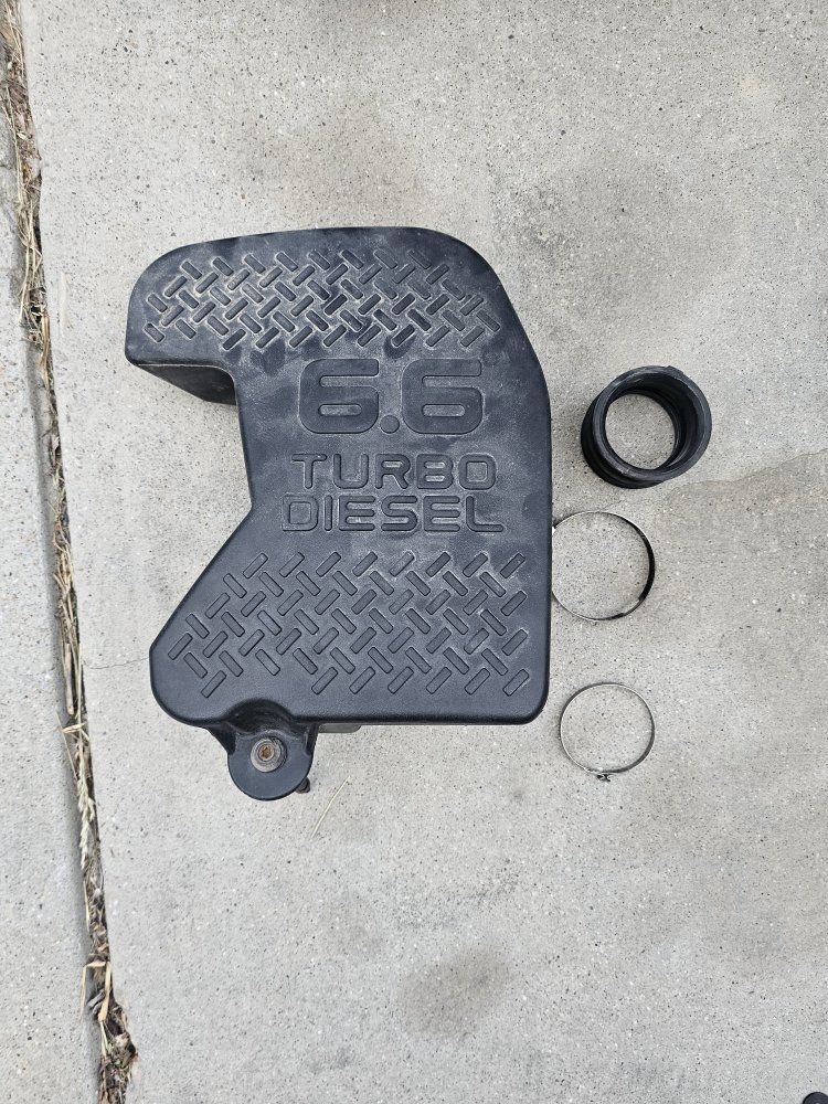 2006 Chevrolet Silverado Duramax 6.6L turbo diesel intake resonance chamber