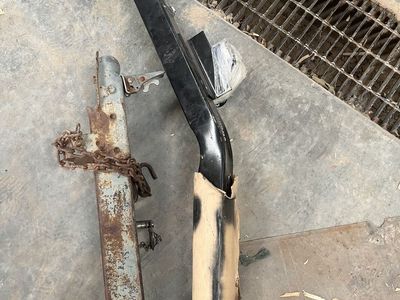 Black trailer hitch receiver, Silver tongue of trailer