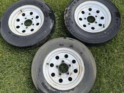 3 Trailer wheels and tires