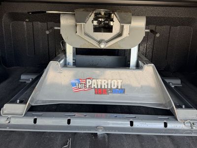 Used B & W 18K hitch and base for Sale, not including the brackets.
