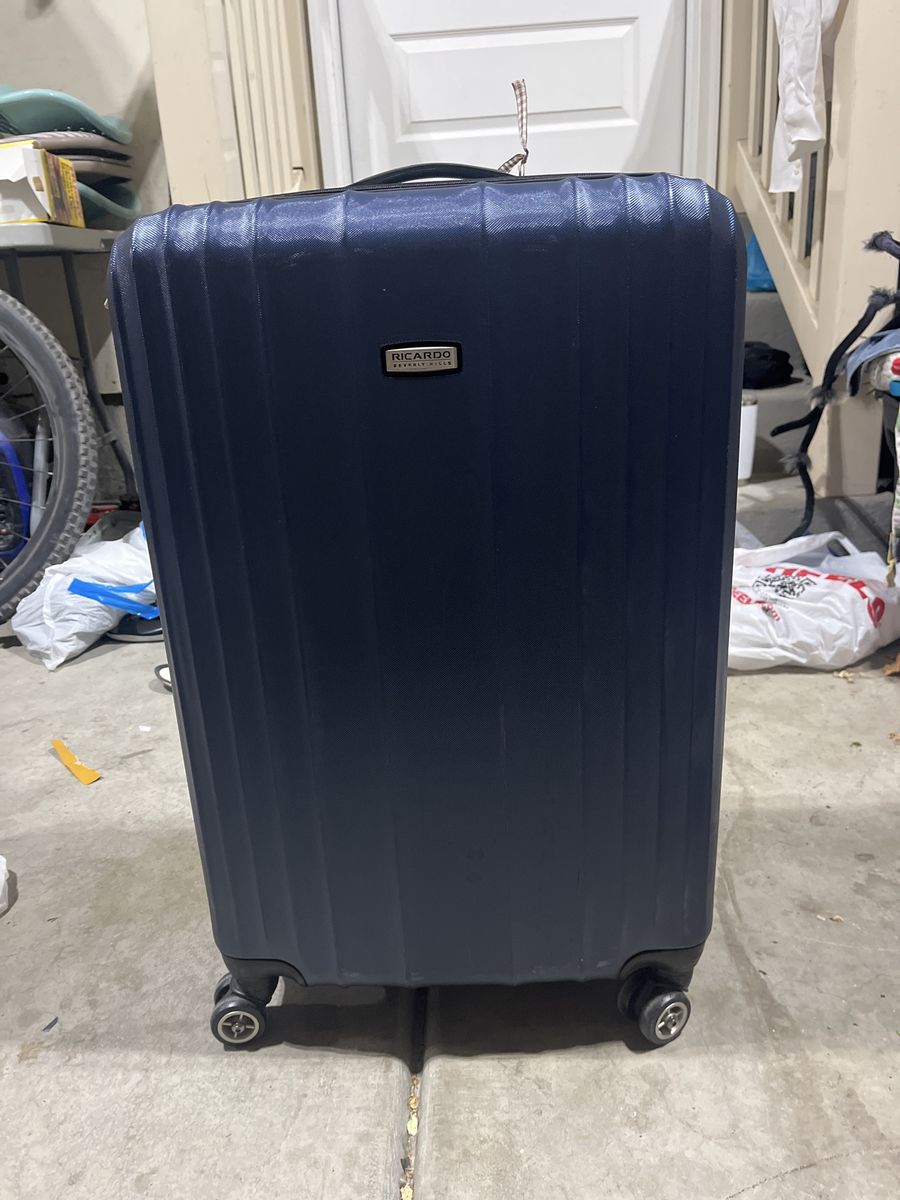 Ricardo Beverly Hills Large Navy Blue Hardside Spinner Luggage Suitcase Travel $30 OBO