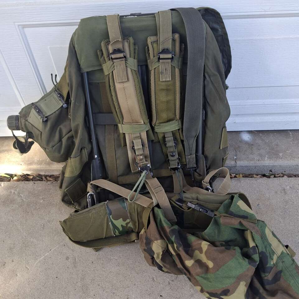 SWISS 1950s-60s backpacks Alpine Zugspitze $100 ea more packs USMC look