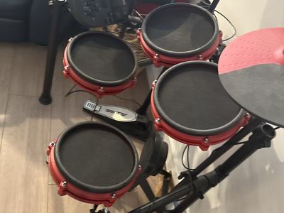 Alesis Nitro Max 8-Piece Electronic Drum Set