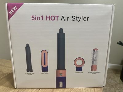5-in-1 Hot Air Styler Hair Dryer Brush Set for Volumizing and Styling - NEW