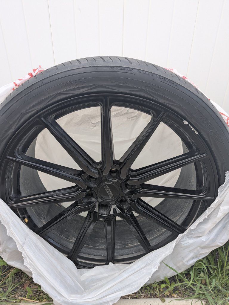 4-Vossen Hybrid HF6-1 Rims and Tires