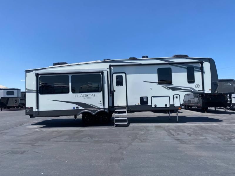 New 2025 Forest River Flagstaff Classic 371RK
