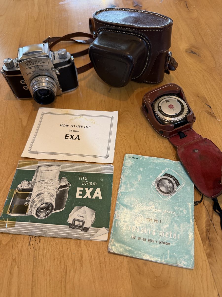 Vintage Exa Ihagee Dresden 35mm Film Camera with Meritar 1:2.9/50 Lens, Case & Manuals