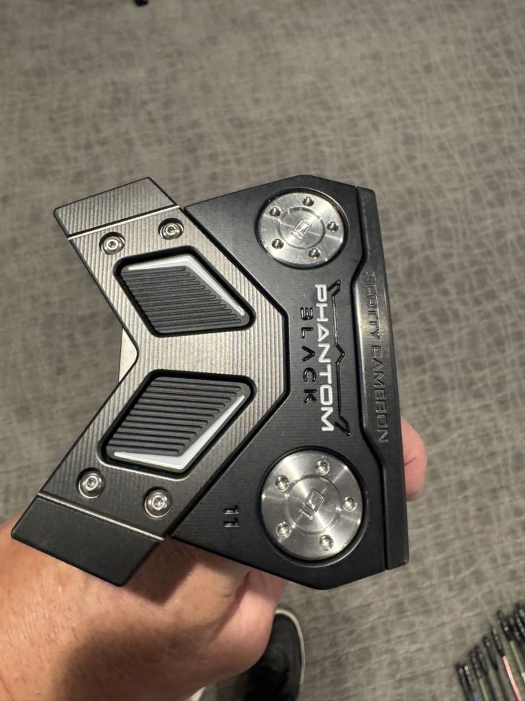 Scotty Cameron Phantom Black 11