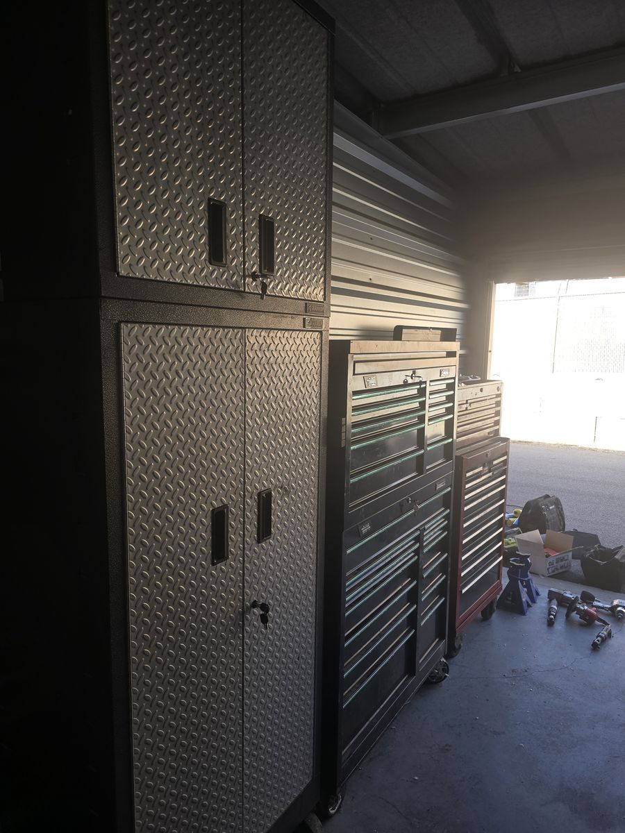 Main image 3