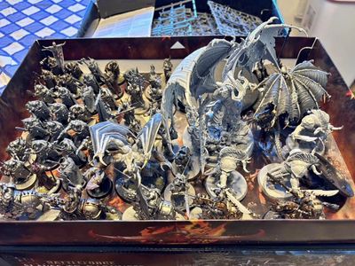 Slaves to Darkness Army AOS Warhammer
