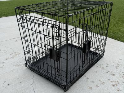 Two-door Black Wire Pet or Dog Crate with Plastic Tray - Small/Medium