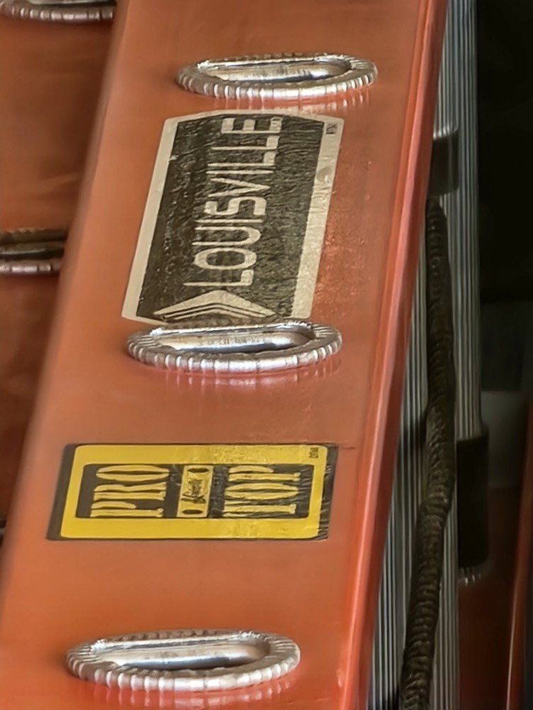 20 ft Louisville Pro-Top fiberglass ladder