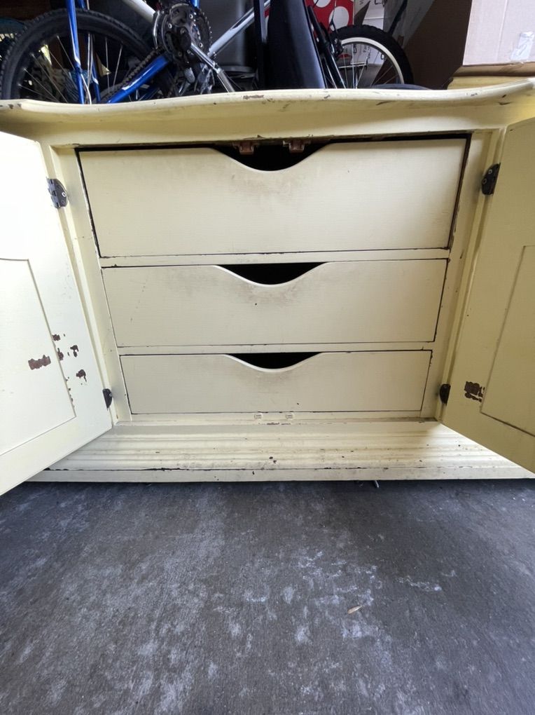 Main image 10