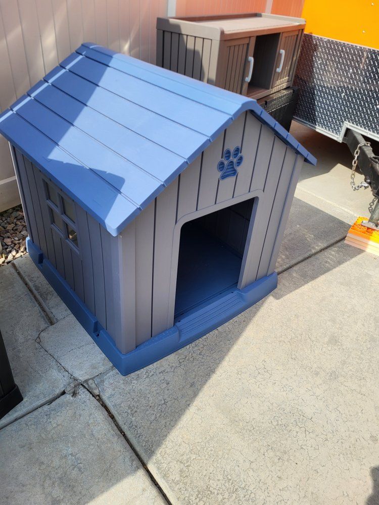 Lg/XL Indoor Outdoor Dog House 
blue*