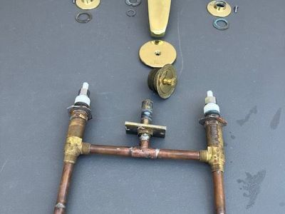 Moen Roman Tub Faucet and Valve