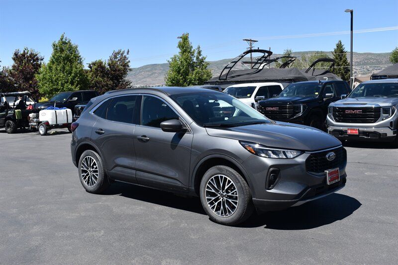 2025 Ford Escape Plug-In Hybrid PHEV