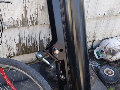 33 / 40 inch articulating/ tilting land scaping buckets