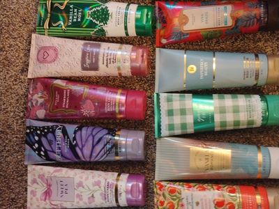 FUNDRAISER-14 bath and body works lotions. All still full and unused