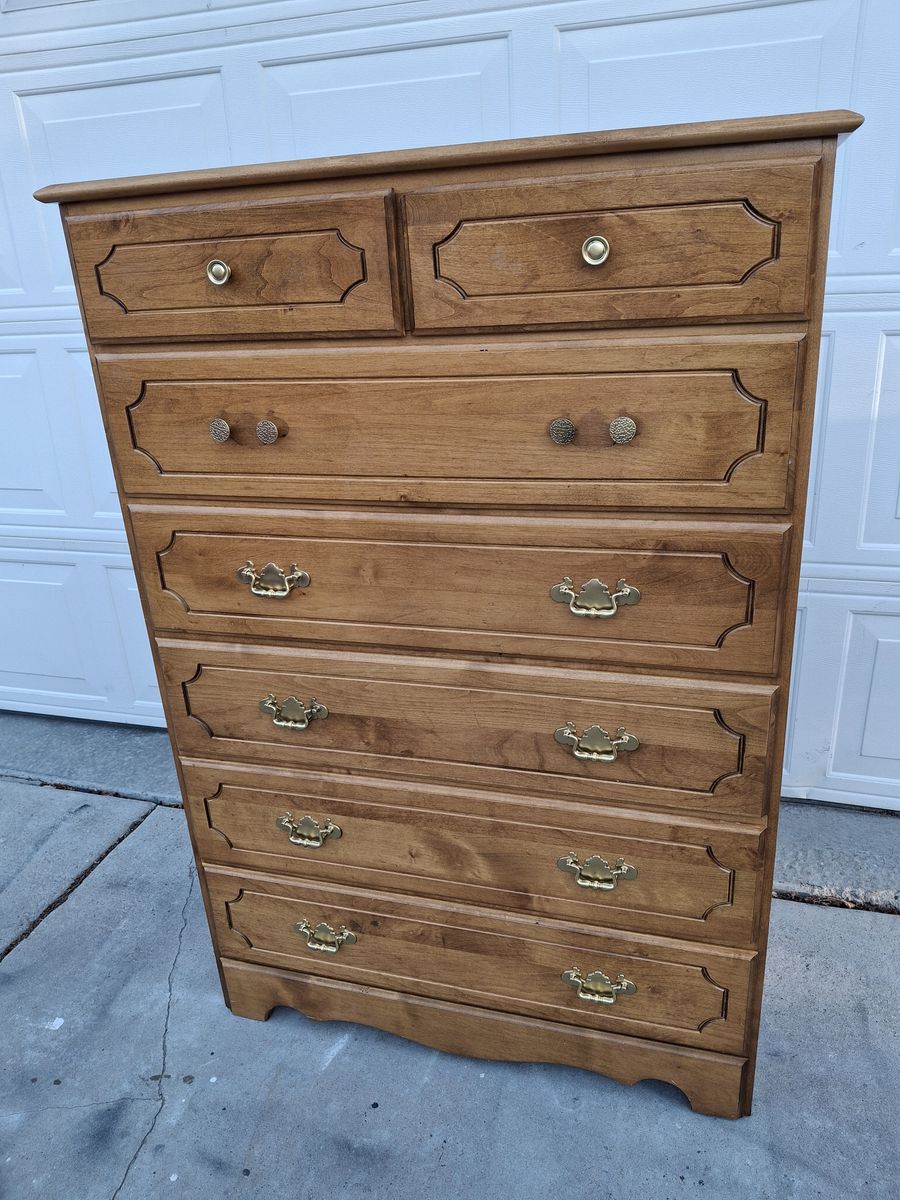 extra tall hardwood 7 drawers dresser