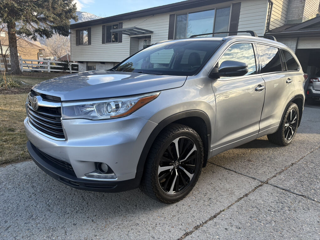 2014 TOYOTA HIGHLANDER Limited
