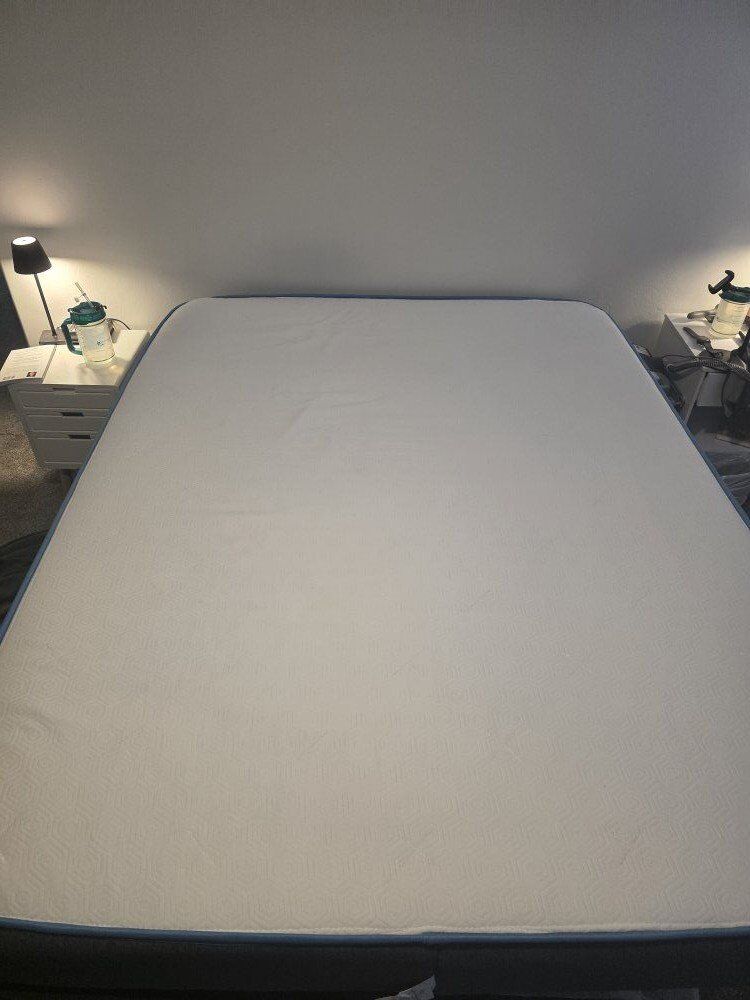 Queen Bear Mattress plus Bedframe