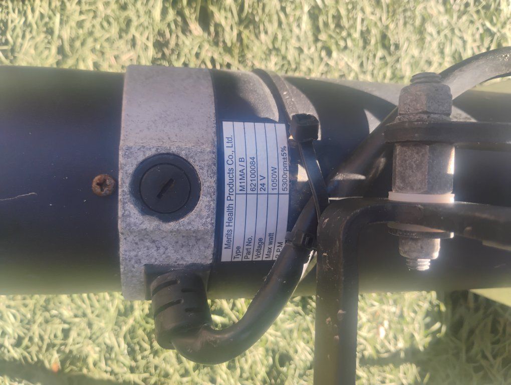 left and right 24 volt motors and gearboxes.