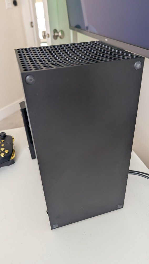 Main image 6