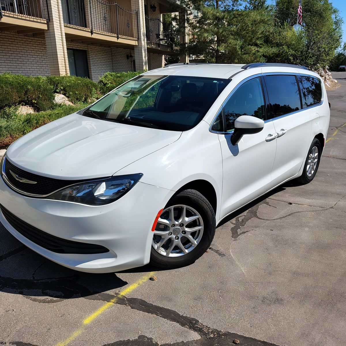 2020 Chrysler Voyager LXi