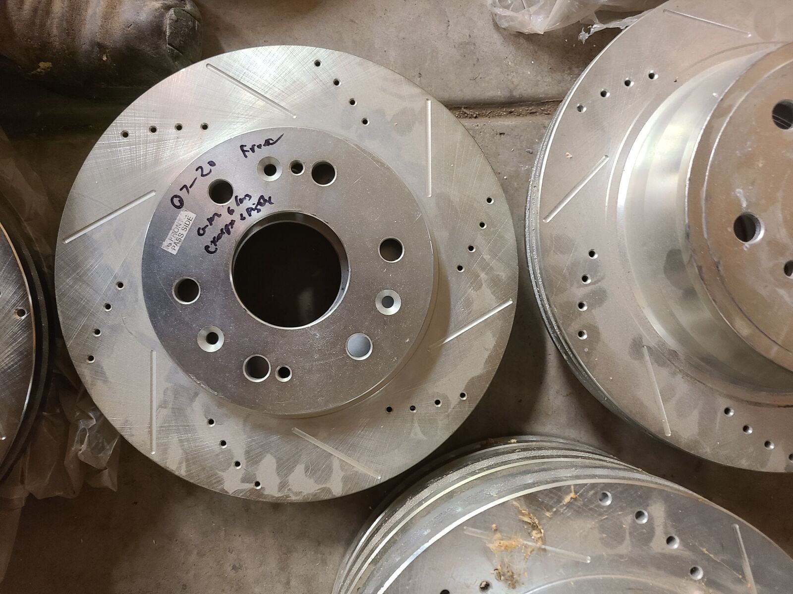 New 07-20 GM 6 lug front rotors