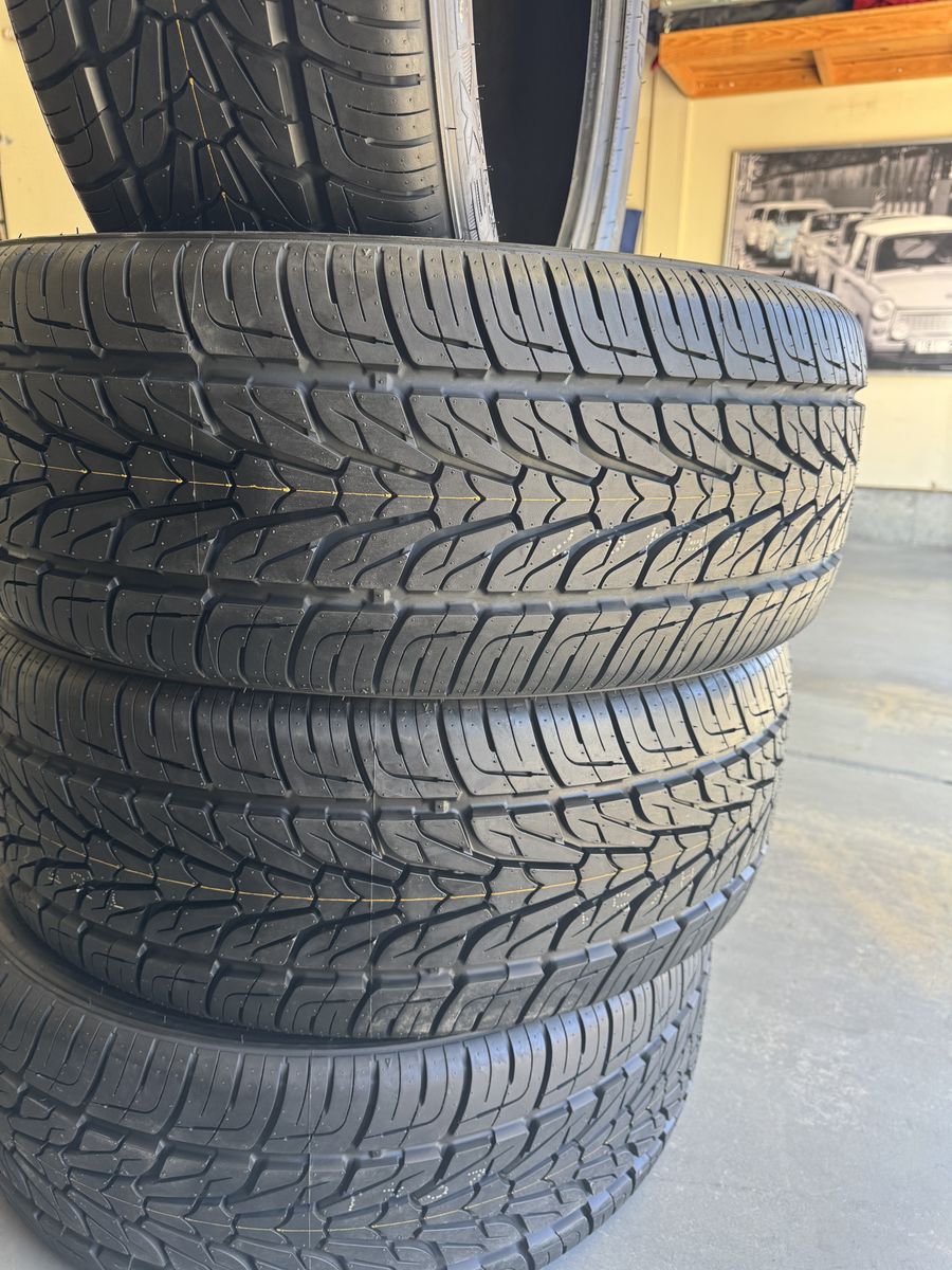 255/50R20 Nexen Roadian HP