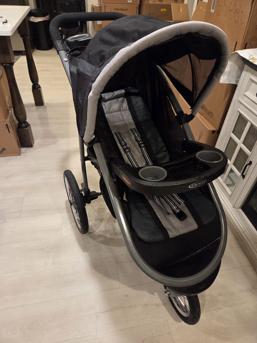 Graco quick action jogger stroller