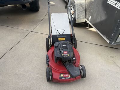 Toro Recycler 22" Front Drive Gas Lawn Mower with Bagger