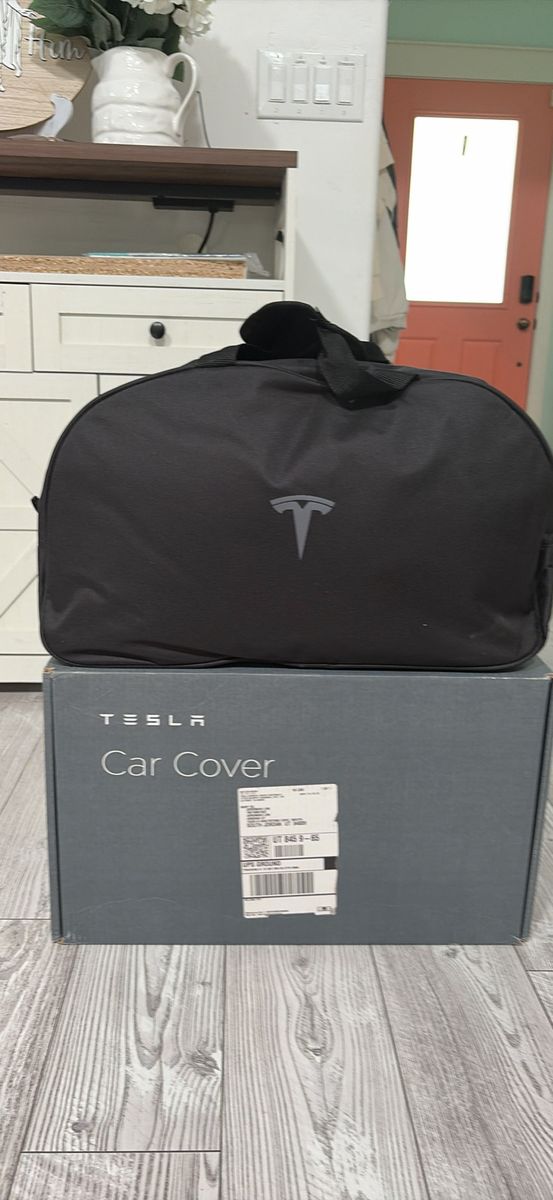 Tesla Model 3 OEM Car Cover – Like New