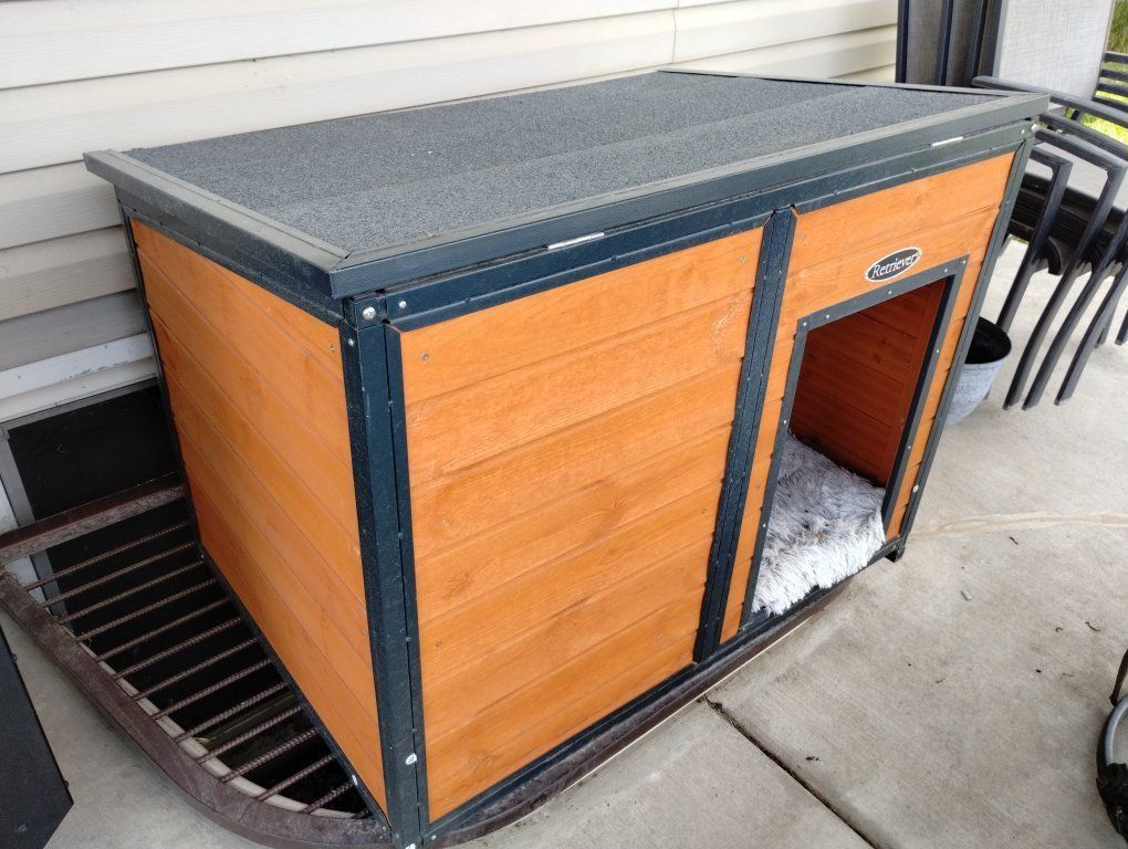 Medium Dog House
