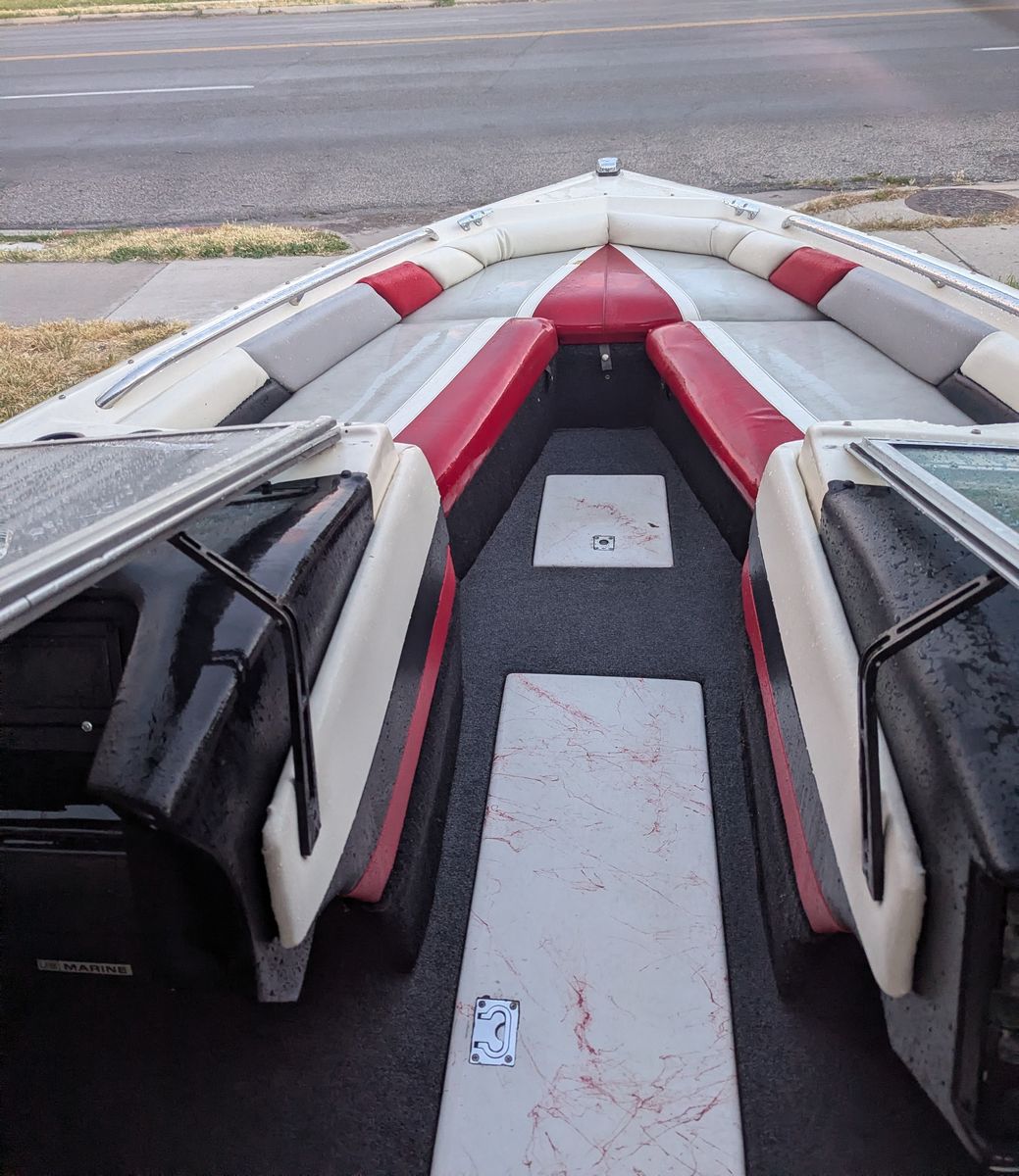 10 PEOPLE  AND PLUS * 20 FEET 1990 ARRIVA HR2 MERCURY 150 HP OUTBOARD HIGH PERFORMANCE POWER HOUSE  55 + MPH