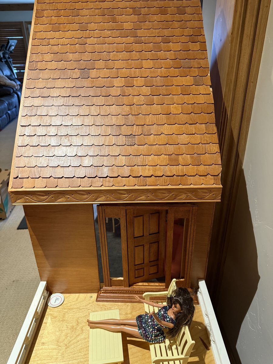 Main image 3