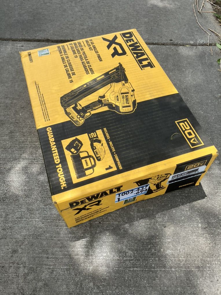 New DeWALT Finish Nailer Kit