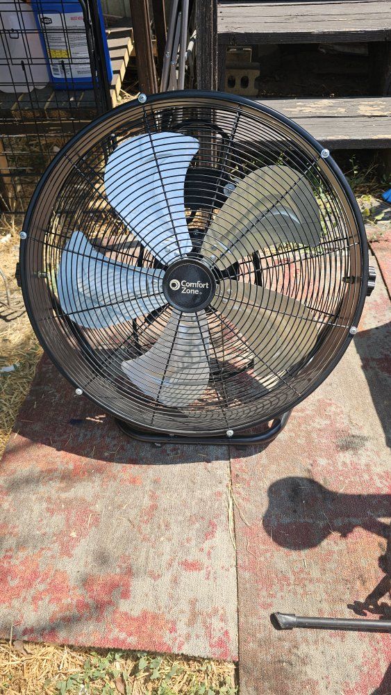 Comfort Zone High Velocity Floor Fan 3-Speed Metal Drum Fan Black