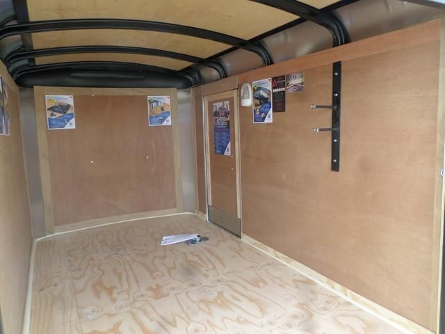 Main image 10