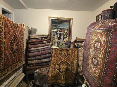 Vintage and Antique Rugs at the Bazaar Market