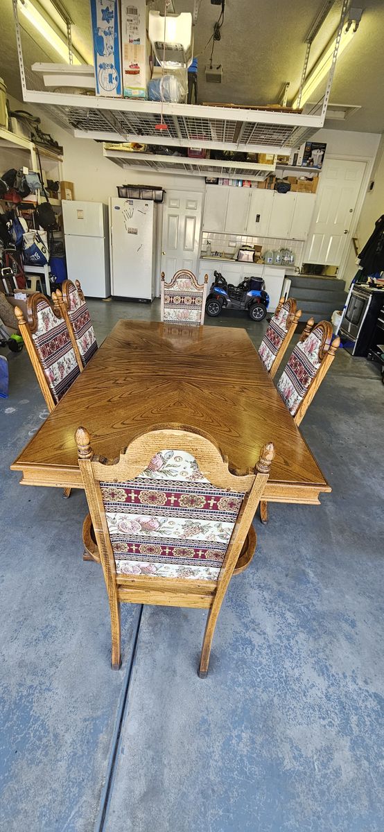 Solid Wood Dining Table Set with 6 Upholstered Chairs and Extension Leaf