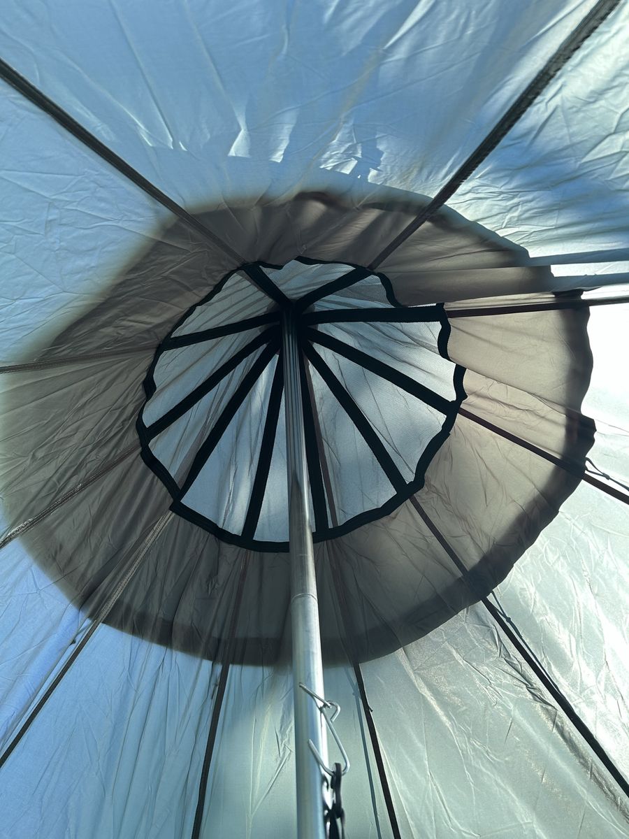 Main image 6