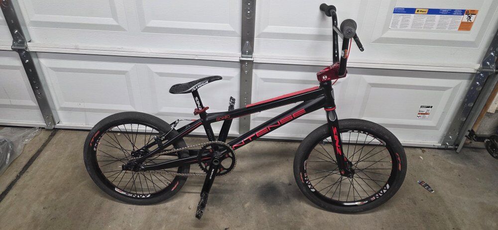 Intense Sonic XXL Pro bmx bike