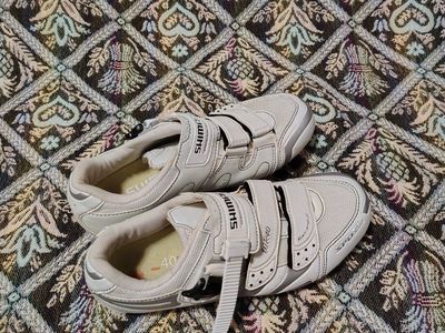 Shimano WR40 road bike shoes size eu40