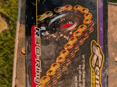 New Renthal R3 O-Ring Motocross Chain — 520 / 114 Link — Black & Gold — New in Box 130 obo