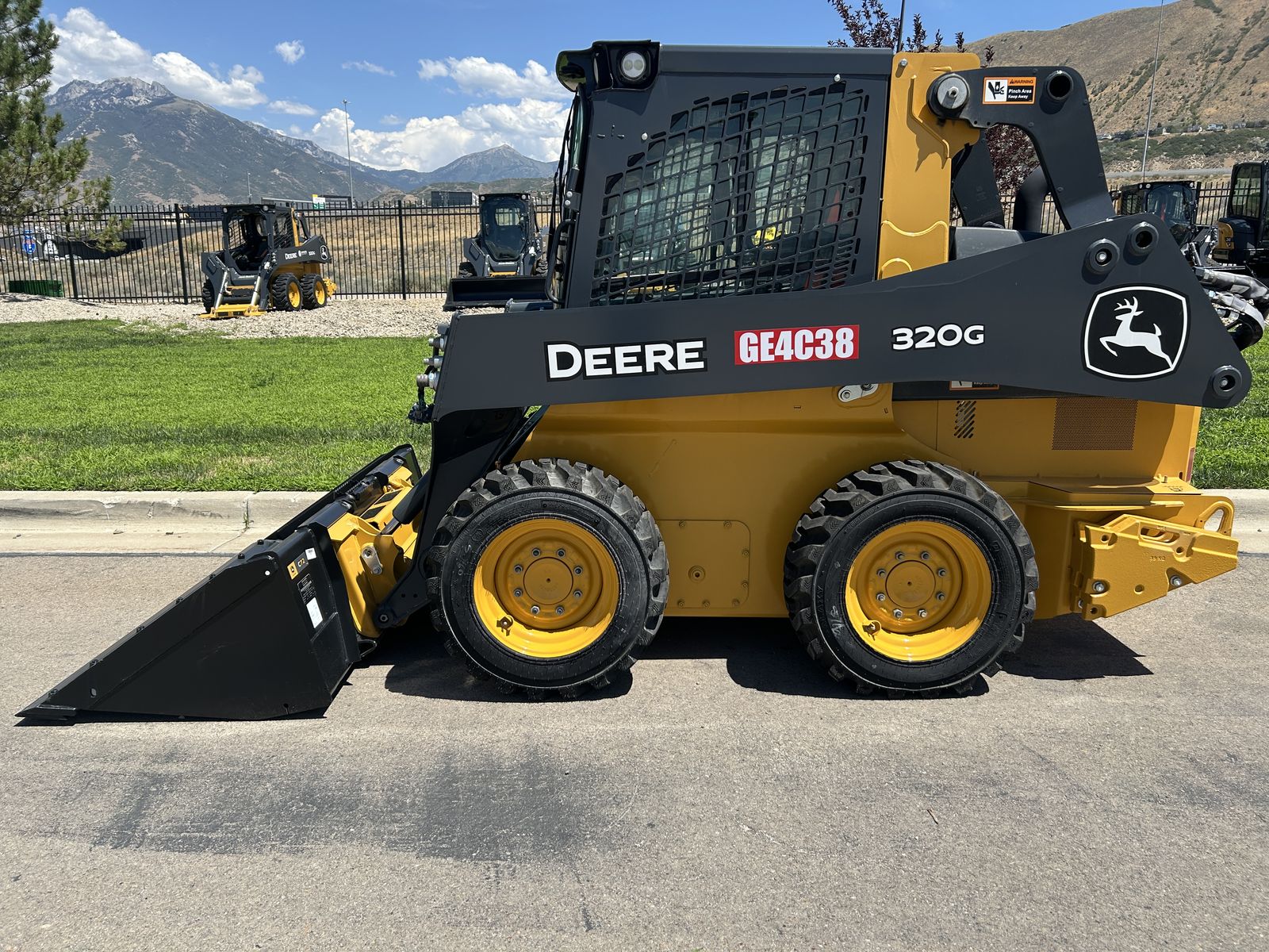 New 2023 JOHN DEERE 320G Skid Steer Loader