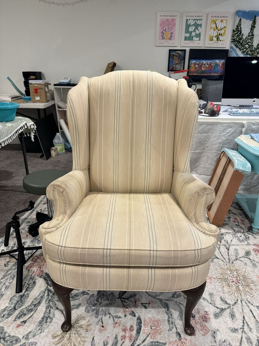 Set of 2  Classic Wingback Accent Chair