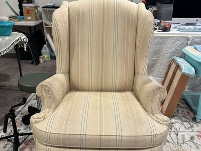 Set of 2 Classic Wingback Accent Chair