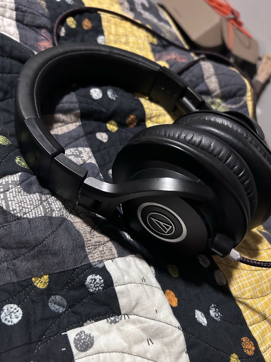 Audio Technica ATH-M40x headphones 